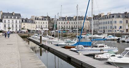 Joli appartement T1 bis 31 m2 situé au port de Vannes pour 2 personnes