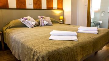 2 Schlafzimmer, Zimmersafe, Bügeleisen/Bügelbrett, kostenloses WLAN