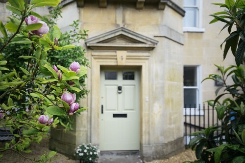 Majoitu Percy Place -sivustolla ja elä Georgian kokemusta!