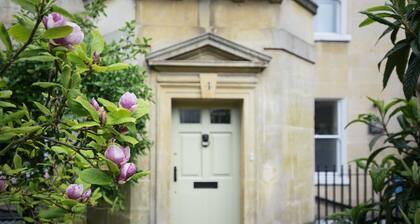 Majoitu Percy Place -sivustolla ja elä Georgian kokemusta!