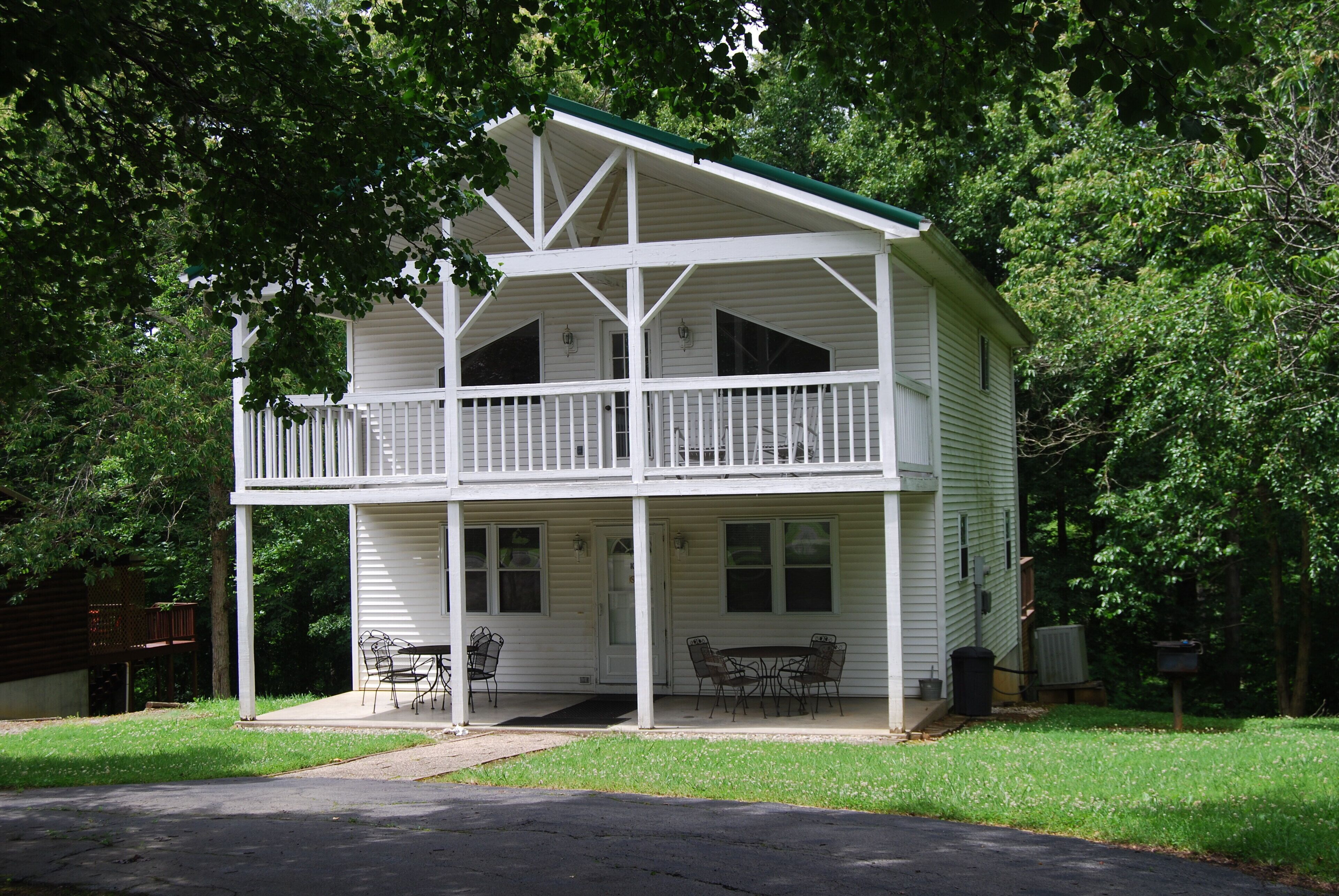 LakePointe's Super Cabin - No Cleaning Fees!