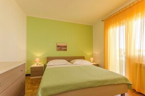 Apartment (A2) | Free WiFi, bed sheets