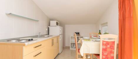 私人厨房 | 冰箱、炉灶、茶具/咖啡用具