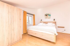 Free WiFi, bed sheets - Apartments Blazica (Vodice)