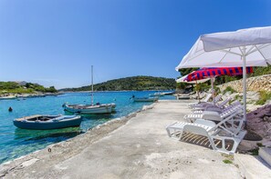 Beach nearby - Apartments Otjana (Marina)