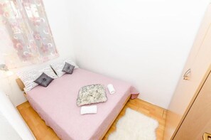 Apartemen (A3) | Setrika/meja setrika dan Wi-Fi gratis