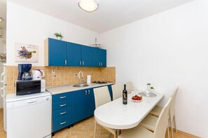 Apartment (A2) | Private kitchen