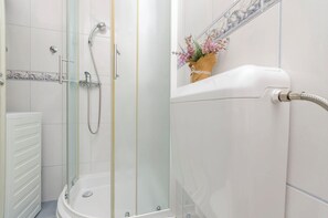 Apartment (A1) | Bathroom | Shower
