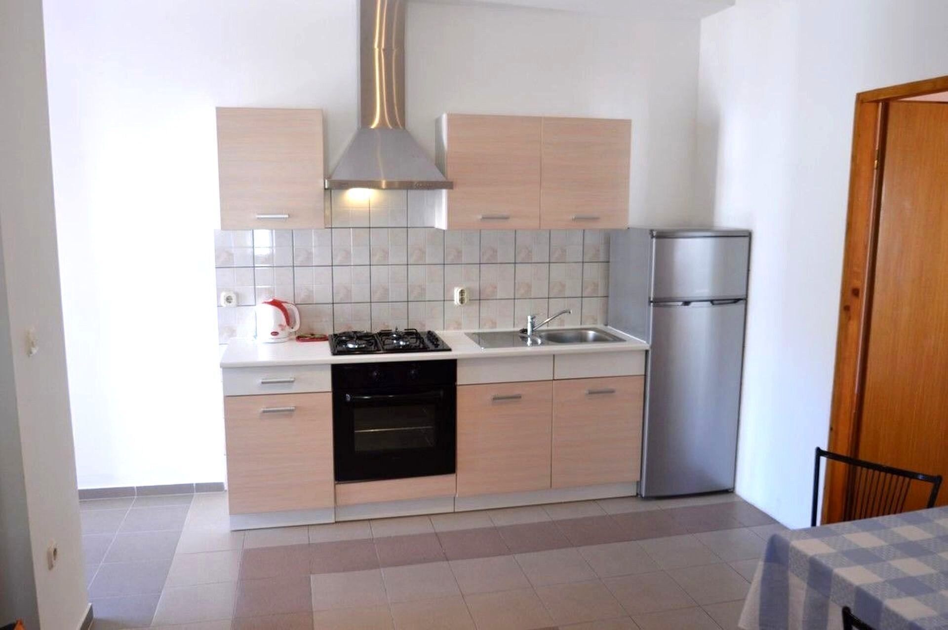 Apartment (A2) | Eigene Küche | Kühlschrank, Mikrowelle, Ofen, Herdplatte