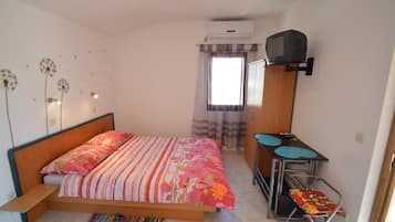 Studio (A1) | 3 Schlafzimmer, Schreibtisch, kostenloses WLAN, Bettwäsche