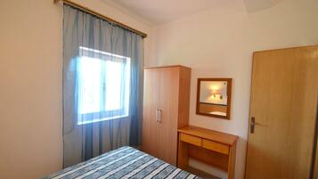 Appartamento (A3) | 3 camere, una scrivania, Wi-Fi gratuito, lenzuola