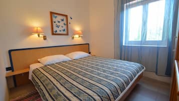 3 habitaciones, escritorio, wifi gratis y ropa de cama