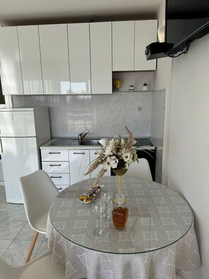 Apartment (A2) | Private kitchen - Apartments Nina (Rogoznica)