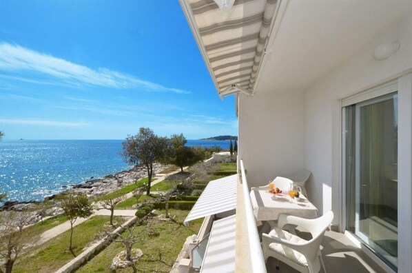Apartment (A2) | Balcony
