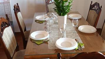 Apartment (A1) | Dining