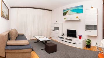 Apartment (A1) | Living room | TV