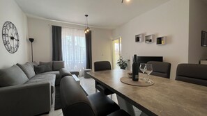 Apartment (A1) | Living room - Apartments Ivona (Vodice)
