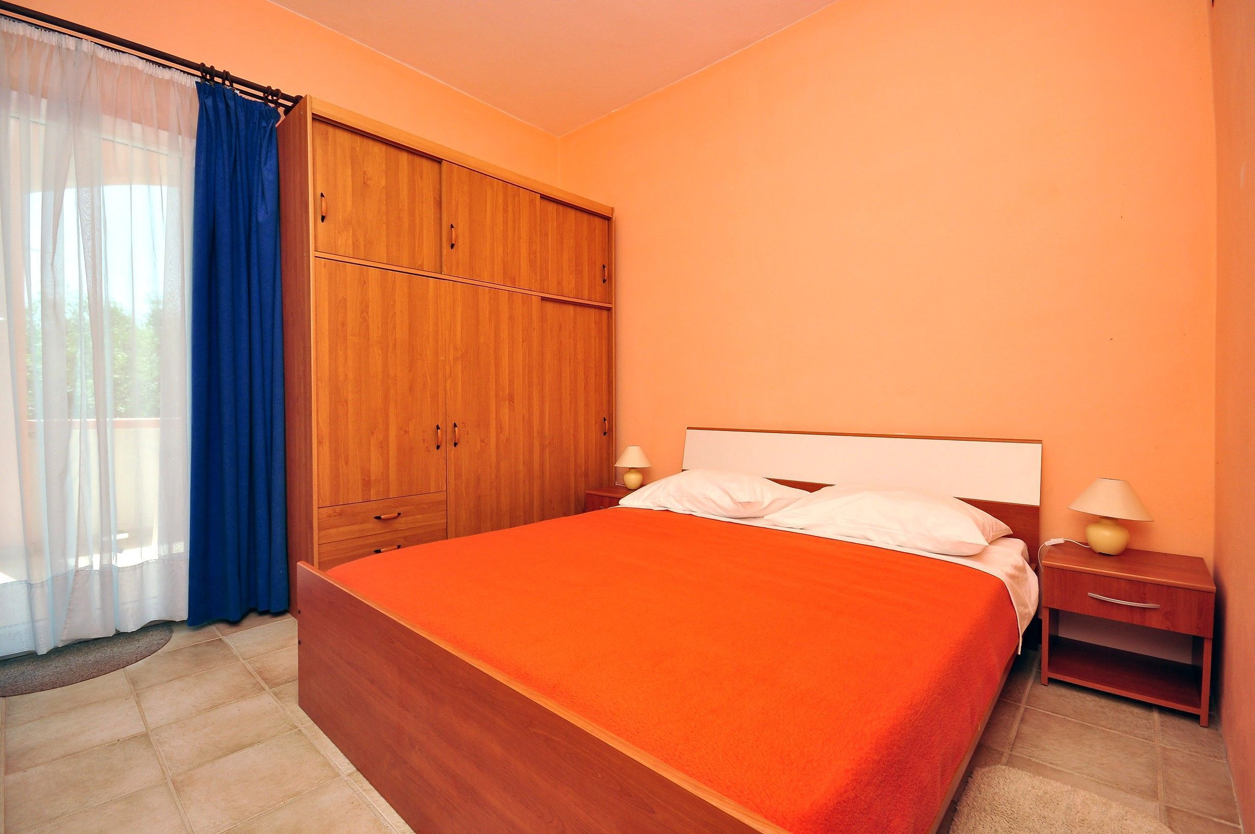 Soundproofing, iron/ironing board, free WiFi, bed sheets