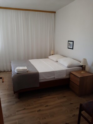 Apartment (A3) | Free WiFi, bed sheets