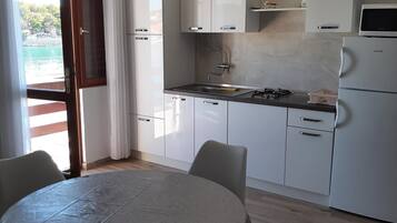 Apartment (A3) | Dining