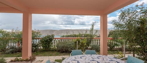 ลานระเบียง/นอกชาน