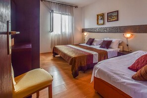 Appartement (A4) | Fer et planche Ă repasser, accĂšs au Wi-Fi (inclus), literie fournie