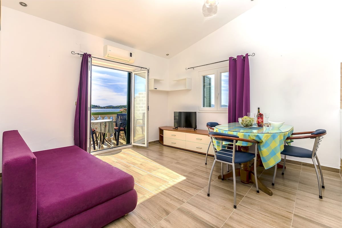 Apartment (A2) | Living room