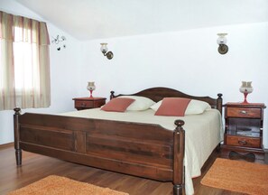 Apartment (A2)