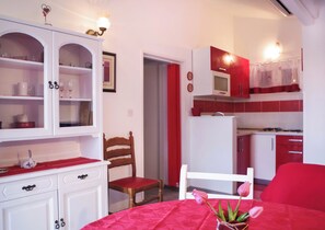 Apartment (A2) | Private kitchen | Fridge, oven, stovetop, espresso maker