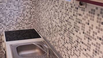 Apartment (A1) | Private kitchen | Fridge, oven, stovetop, espresso maker