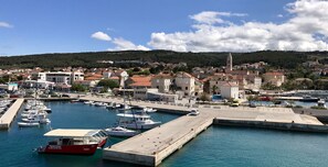 Vue sur la ville depuis l’hébergement