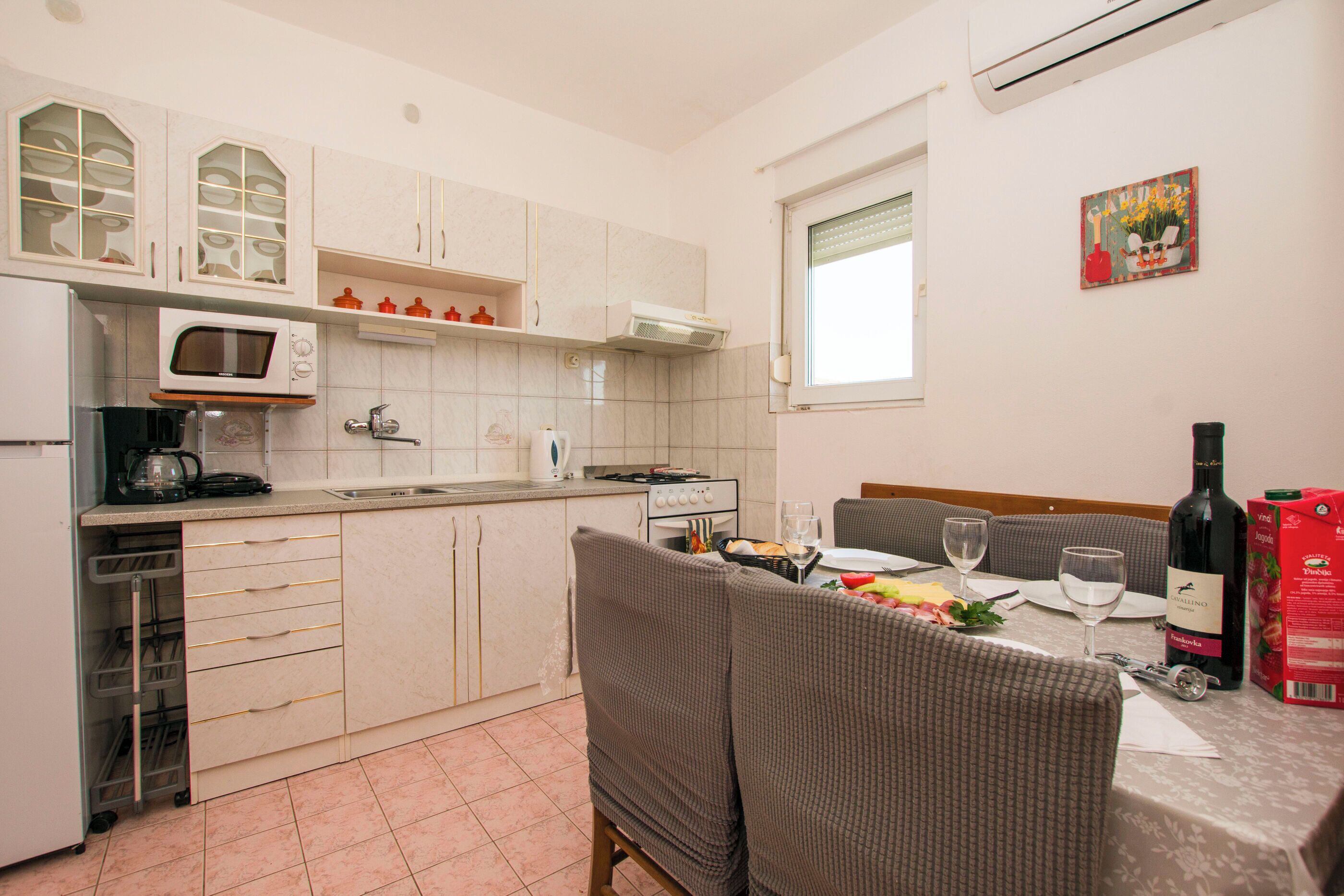 Apartment (A1) | Dining
