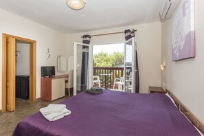 In-room safe, free WiFi - Rooms Zdravko (Novalja)