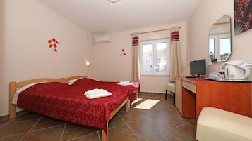 In-room safe, free WiFi