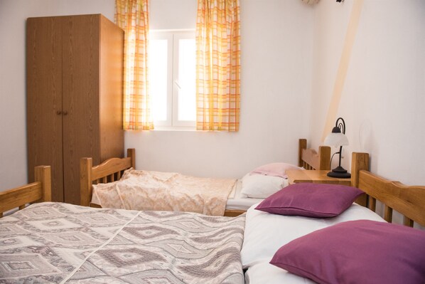 4 Schlafzimmer, kostenloses WLAN, Bettwäsche