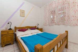 4 bedrooms, free WiFi, bed sheets
