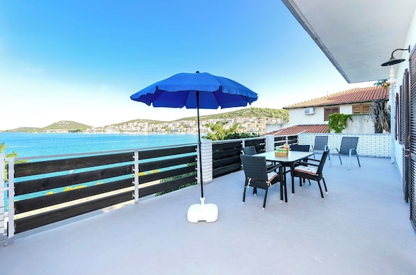 Apartment (A1) | Balkon