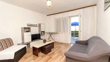 Apartment (A1) | Living room | TV