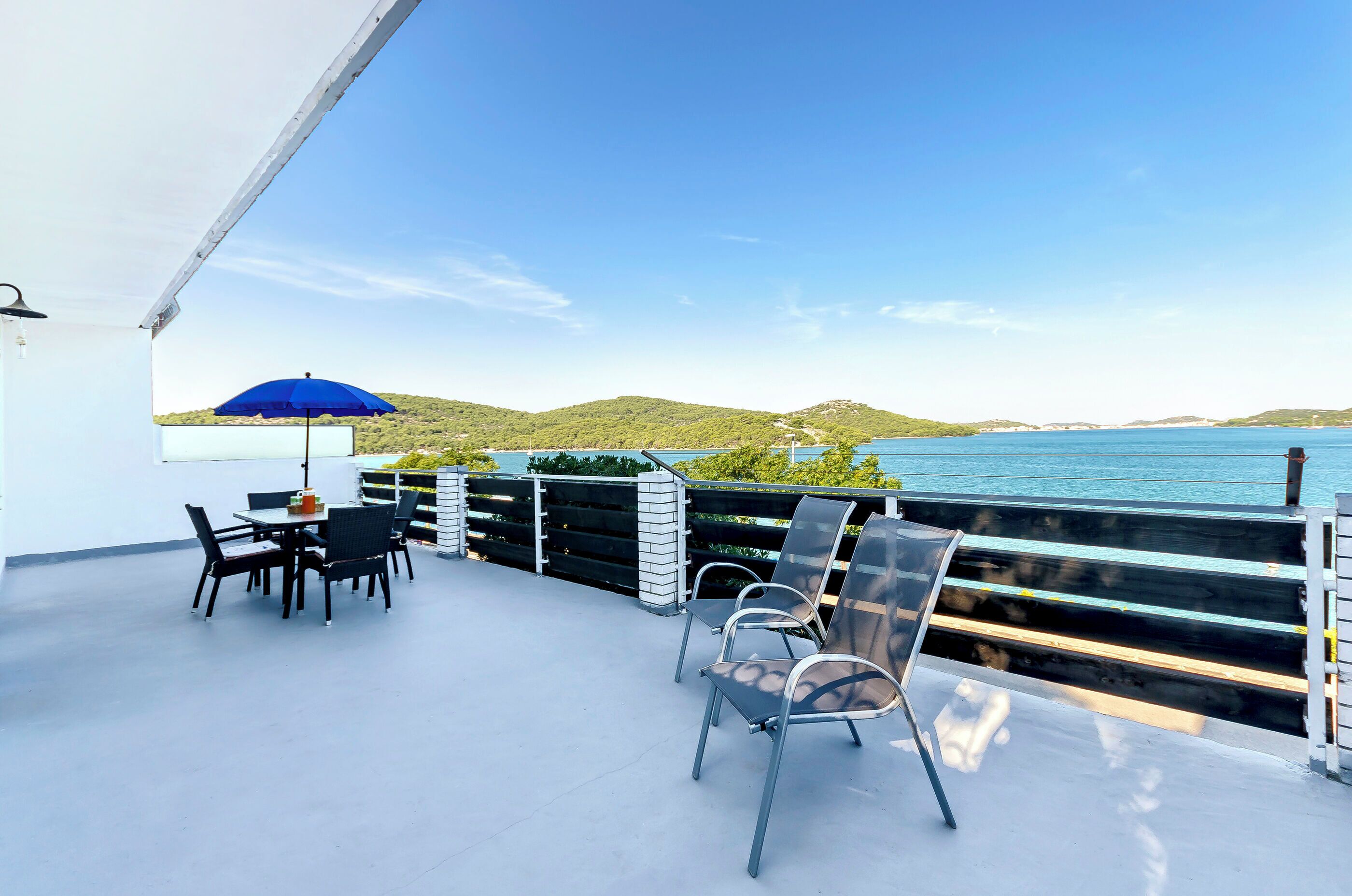 Apartment (A1) | Balkon