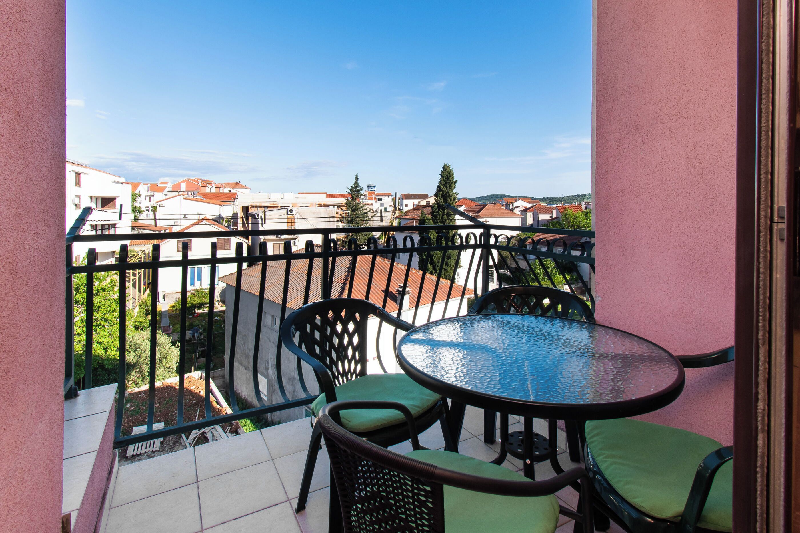 Apartment (A2) | Balkon