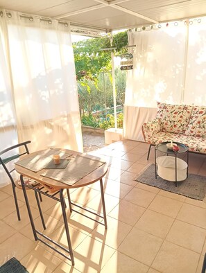 Studio (A2) | Terrace/patio