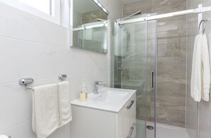 Apartment (A3) | Bathroom | Shower - Apartment Srima (Vodice)