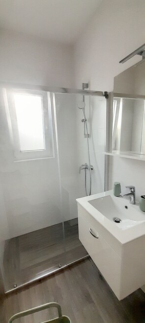 Studio (A4) | Badezimmer | Badewanne