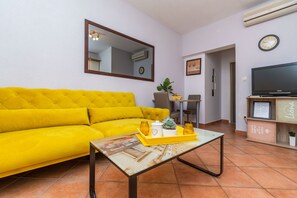 Apartment (A1) | Living area - Apartment Piveta (Okrug)