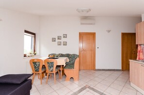 Dining - Apartments Milan (Lovran)