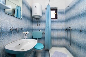 Apartment (A1) | Bathroom - Apartments Crljenko (Povljana)