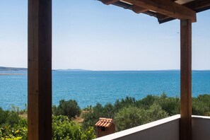 Water view - Apartments Crljenko (Povljana)