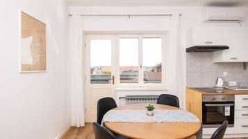 Apartment (A1) | Dapur peribadi | Peti sejuk, dapur, cerek elektrik