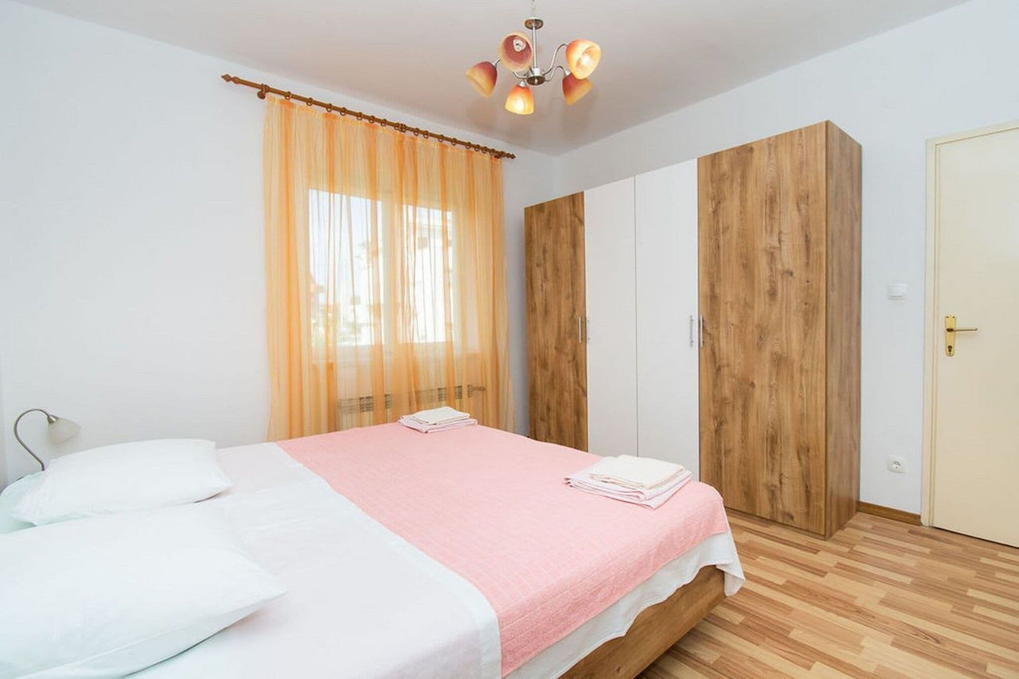 Apartment (A1) | Wi-fi percuma, cadar katil 