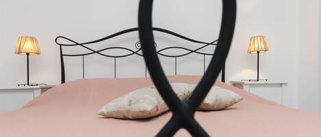 Fer et planche Ă repasser, accĂšs au Wi-Fi (inclus)